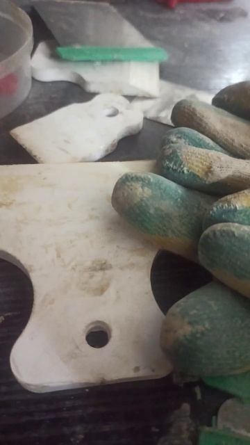 Шпатлёвка универсальная Novol uni ложить лучше маленьким? смотреть онлайн