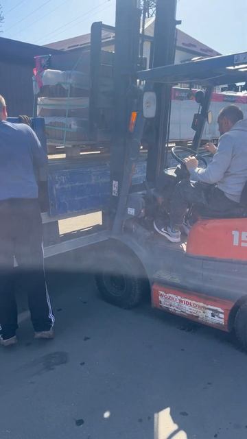 Погрузка поребрика. Бордюр парковый Юнилюкс.склад пли смотреть онлайн