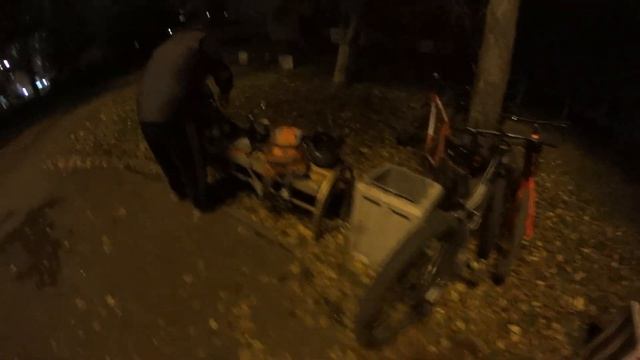 Дырявим покрыху 11 раз, тестируем герметик. Димон устал смотреть онлайн