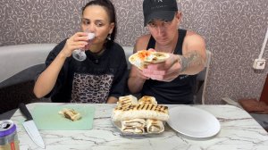 РАБОТАЕМ / ОТДЫХАЕМ / ТУДА СЮДА ДЕЛАЕМ / ШАУРМУ ПОЖИРАЕМ / ВЛОГ / БЕЗ СМЫСЛОВОЙ НАГРУЗКИ