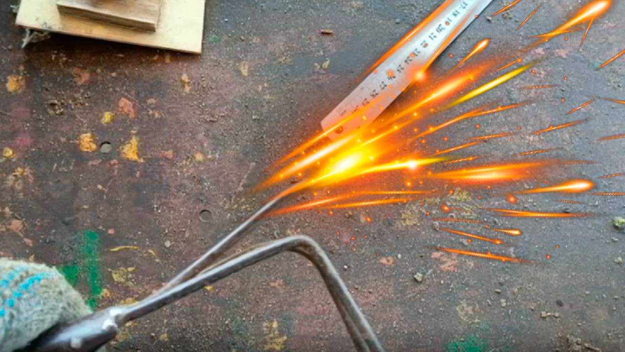 Помогаем соседям, чиним рыхлитель садовый