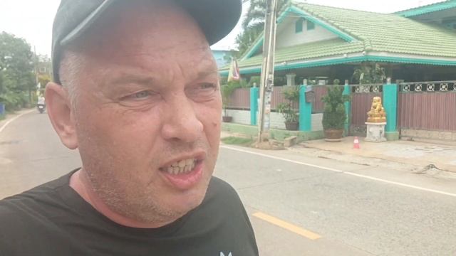 Кинул на 10К, бегает по адвокатам👉суровые законы жизни в Таиланде смотреть онлайн