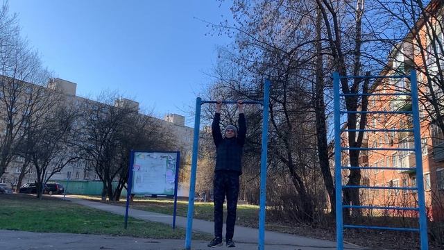 Кросс-тренинг для бегунов на длинные дистанции || Подтягивания на высокой перекладине :) смотреть онлайн