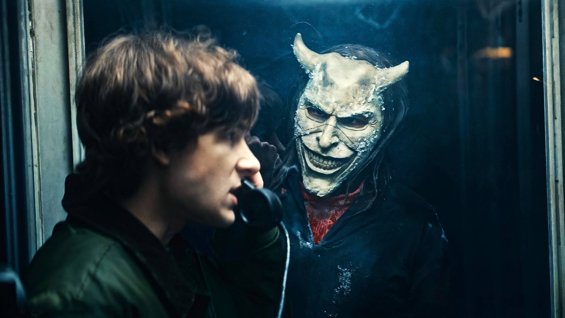 Чёрный телефон 2 — Официальный трейлер (2025) смотреть онлайн