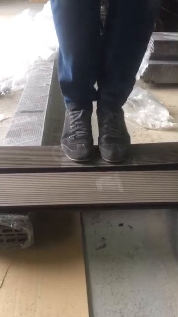 Испытание террасной доски на прочность Часть 2 смотреть онлайн