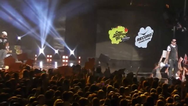 Супердискотека 90 х (18.04.2015)16 смотреть онлайн