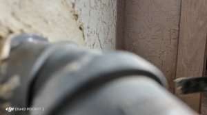 Как заделать стену вокруг труб.