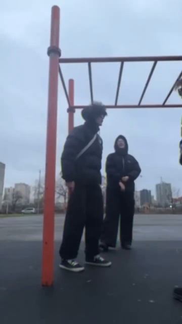 твич - niMestniy046 #irl #irlstreaming #приколы #рофл #стрим #стримы #б? смотреть онлайн