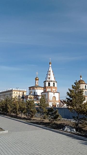 У нас сегодня погода на улице чумовая.🤣 6.04.2023. Иркутск смотреть онлайн
