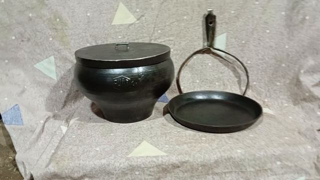Чугунок чугунный на 6 литров +Крышка Чугунная+Сковорода Чугун +Ухват кованый СССР смотреть онлайн