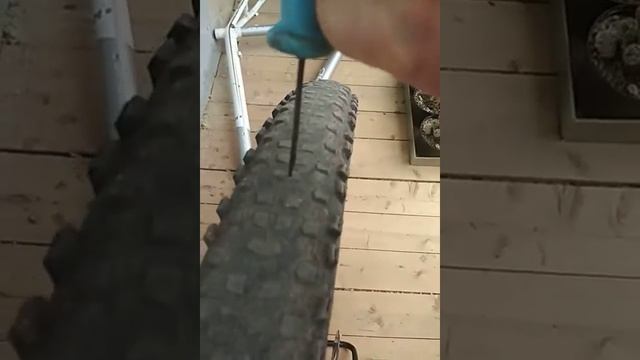 Прокол велосипедного колеса с герметиком. смотреть онлайн