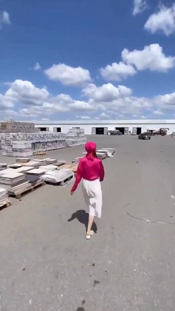 Много плитки! Думаете, что это шутки На складе, да еще и