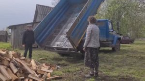 Привезли дрова
