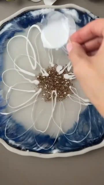 Новые идеи заливки эпоксидной смолы на нашем канале ✨ смотреть онлайн