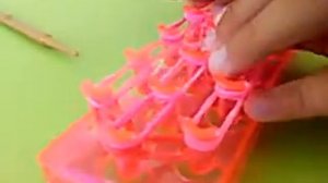 Как сплести смешарика из  резинок 1