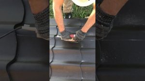 Резка металлочерепицы электролобзиком