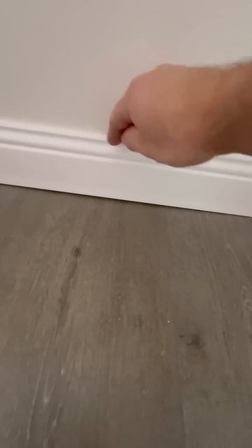 НА «ООЧЕНЬ РОВНЫЙ» ПОЛ - ООЧЕНЬ РОВНЫЙ ПЛИНТУС! 😬 #оши? смотреть онлайн