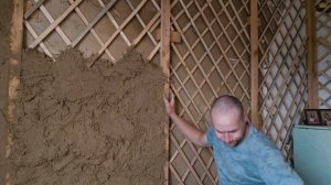 Как штукатурить стены глиной