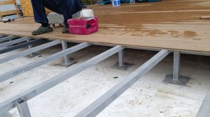 Монтаж террасной доски из дпк на лаги из профильной тр