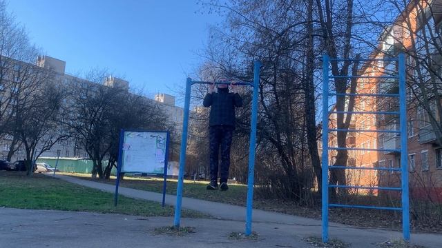 Кросс-тренинг для бегунов на длинные дистанции || Подтягивания на высокой перекладине :) смотреть онлайн