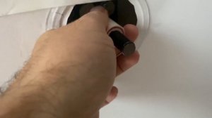 Как установить закладную в натяжной потолок не снимая