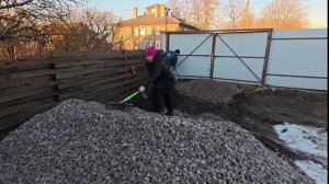 БЮДЖЕТНАЯ ПАРКОВКА ИЗ ЩЕБНЯ ДЛЯ АВТОМОБИЛЯ Своими рук