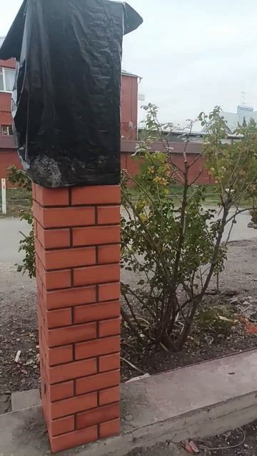 Забор из кирпича 1.5