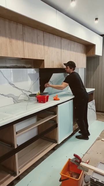 Фартук из крупного керамогранита смотреть онлайн