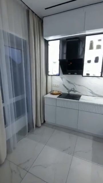 Кухня до потолка без зазора