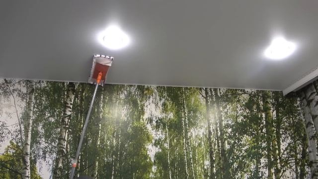 КАК и ЧЕМ помыть натяжной потолок на кухне БЕЗ РАЗВОДОВ ! Чем мыть натяжной потолок от пыли, жира ! смотреть онлайн