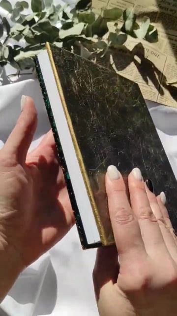 Новый волшебный изумрудный блокнот с обложкой из эпок смотреть онлайн