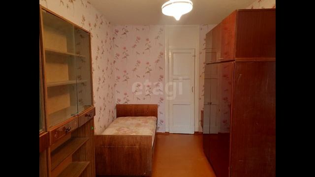 Уютная двухкомнатная квартира на четвёртом этаже пятиэтажного панельного дома