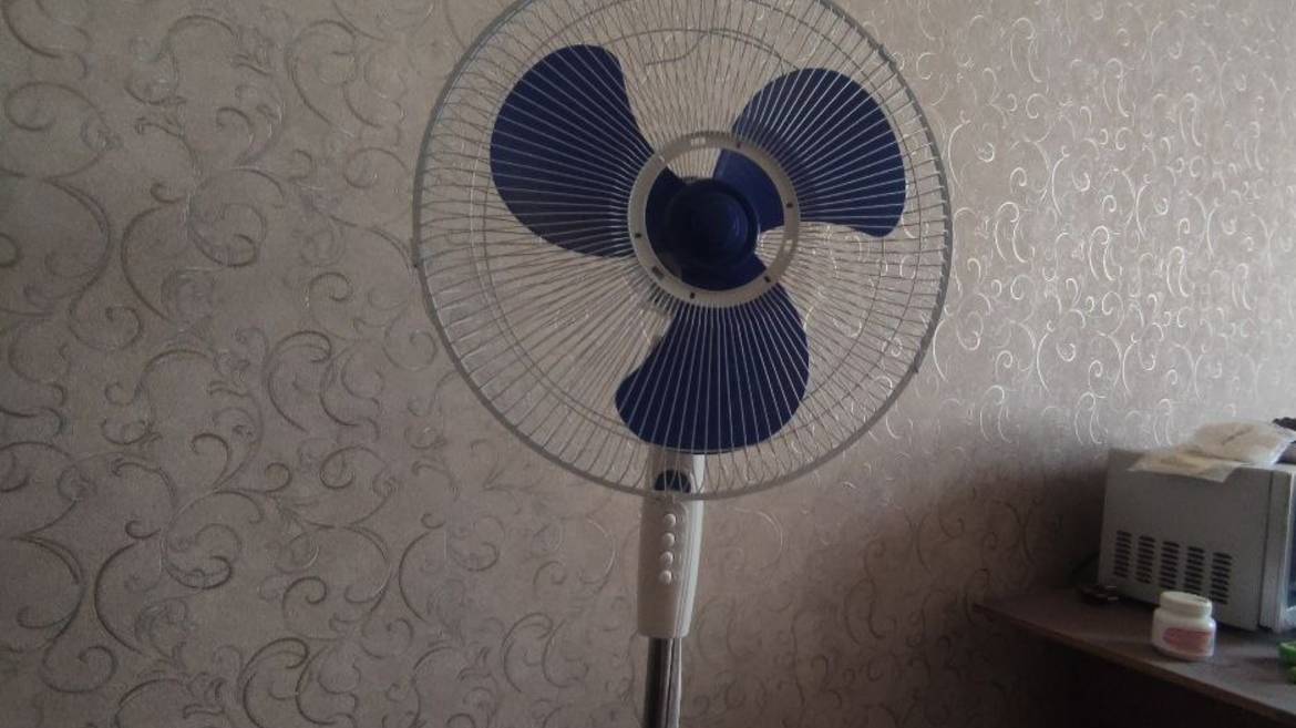 Этот вентилятор спасёт от жары? Честный тест!