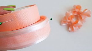 Легкие бантики из органзы и репса