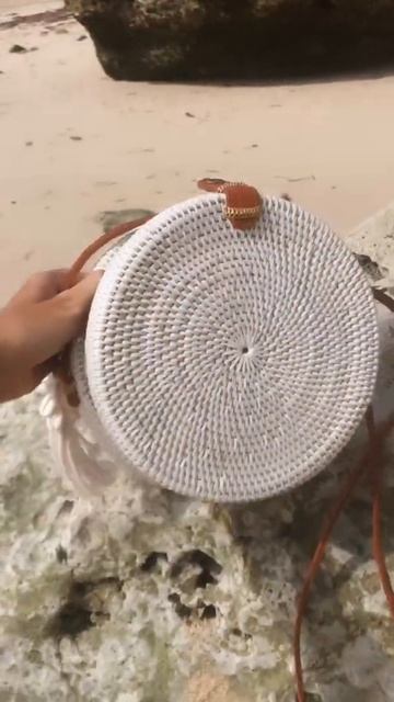 Сумка из ротанга смотреть онлайн