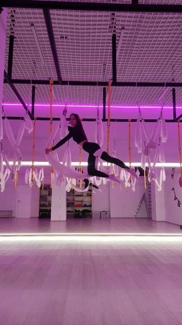 Аэростретчинг #аэро #аэростретчинг #аэройога #flexible #flyyo