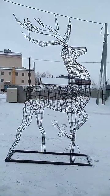олень из проволоки