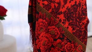 Многоцветный платок из уплотненной шерстяной ткани с шелковой бахромой "Зрелый возраст", 1977-68