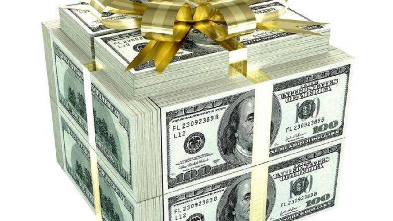 А вы заплатили налоги со свадебных подарков? смотреть онлайн