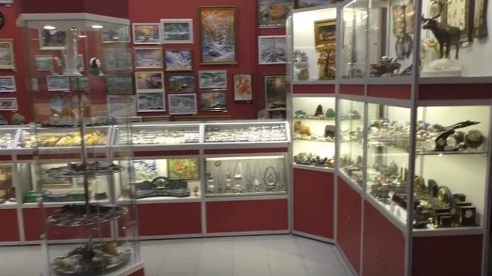 Мончегорскк. Лавка самоцветов. В.Н.Дав. Музей Цветного Камня. 03.06.25. смотреть онлайн