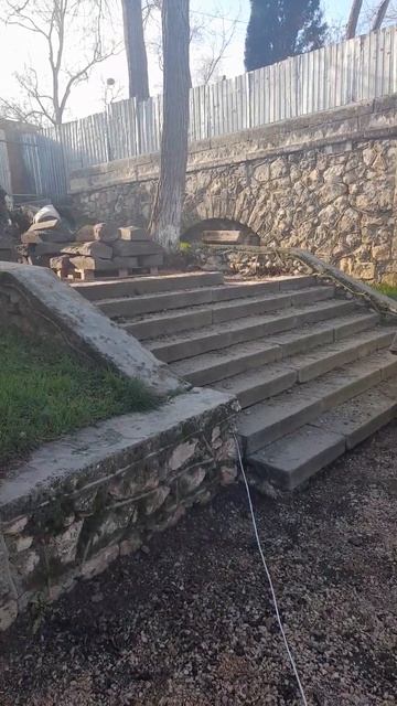 жуть про ремонт лестнице #граффити #история #шортс #мо смотреть онлайн