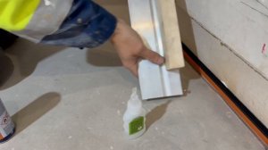 Нюансы монтажа теневого плинтуса на штукатурку. ФЕРГИ