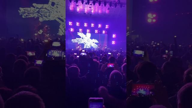 IMG_3992 смотреть онлайн