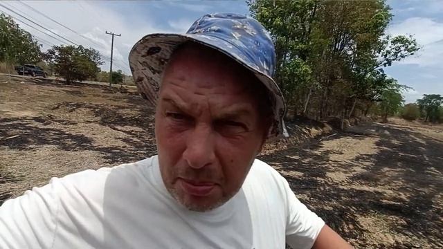 Обзавелись в Таиланде трактором смотреть онлайн
