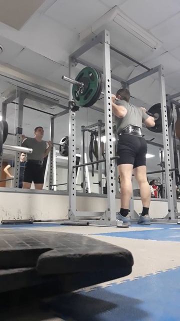 Классический ТА присед с запасом 125 кг на 12. смотреть онлайн