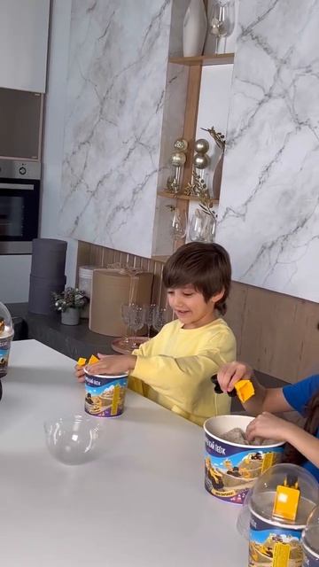 Ну ладно не Лего космический песок тоже пойдёт👍👍 смотреть онлайн