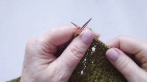 Убавление петель на резинке 1х1 с наклоном влево.