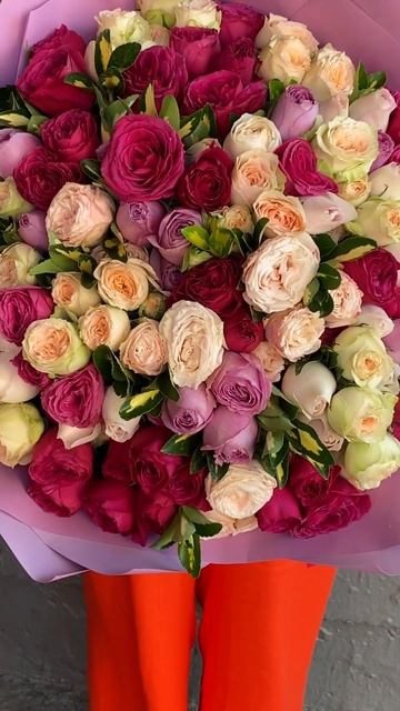 Букет из 51 кустовой пионовидной розы Английский сад #р смотреть онлайн