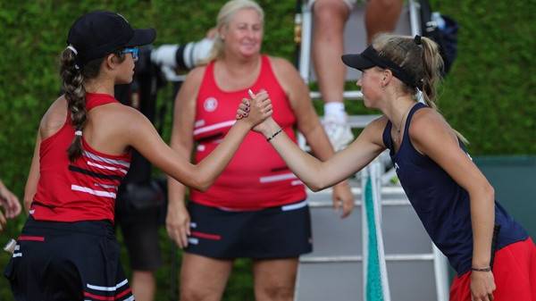 02.06.2025. Вендула Вальдманнова - Надя Лагаев. Roland Garros Junior. Valdmannova - Lagaev смотреть онлайн