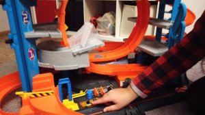 Трек Hot Wheels City HW Ultimate Garage FTB69 (4K)